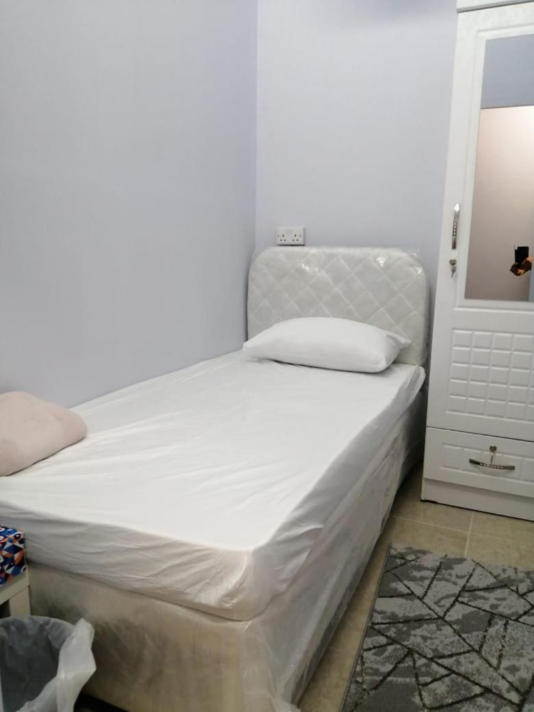 Moe By Phm Capsule hotel Dubai